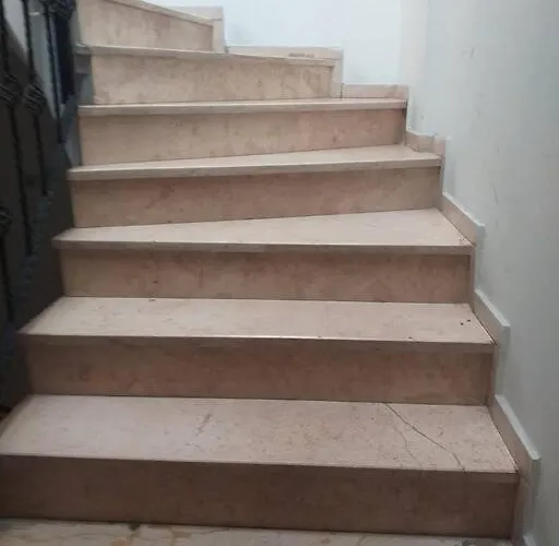 Prime Location With Terrace דירה