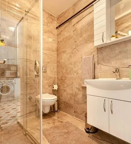 Prime Location With Terrace Apartmán *