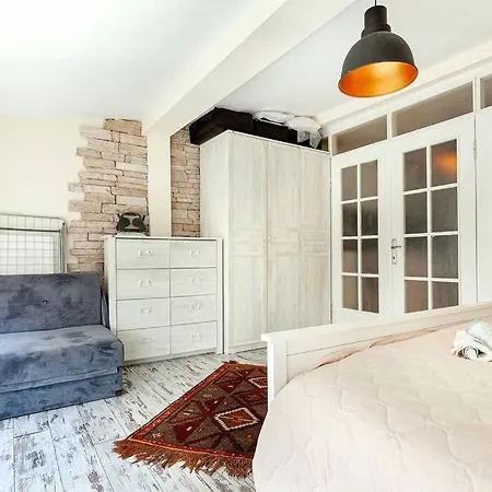 Prime Location With Terrace Διαμέρισμα