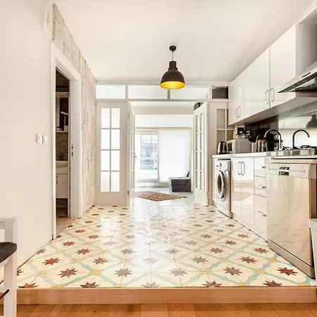 Prime Location With Terrace Κωνσταντινούπολη