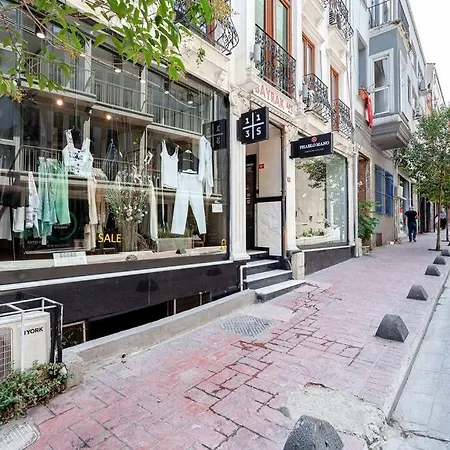 Prime Location With Terrace Διαμέρισμα Κωνσταντινούπολη